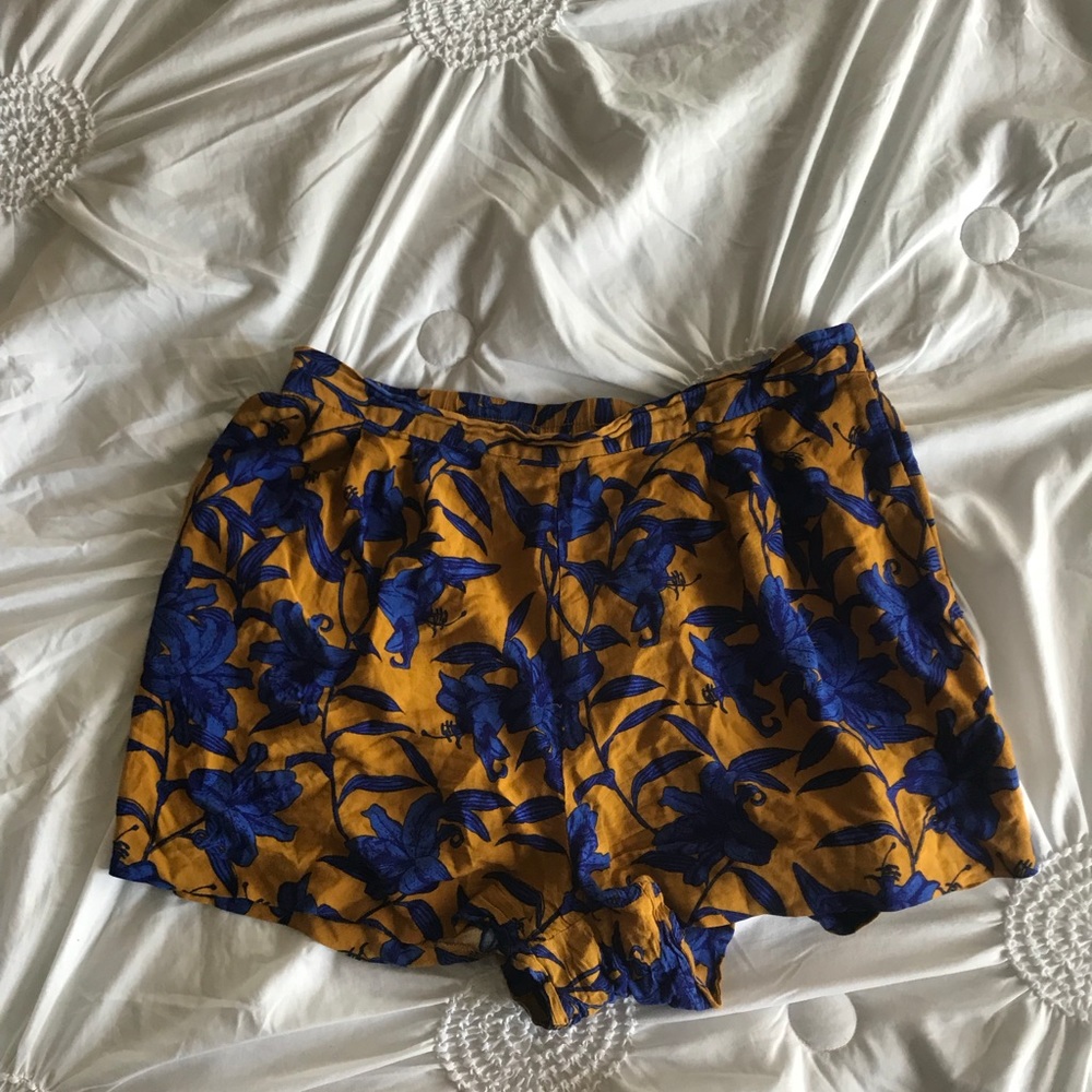 NEVER WORN